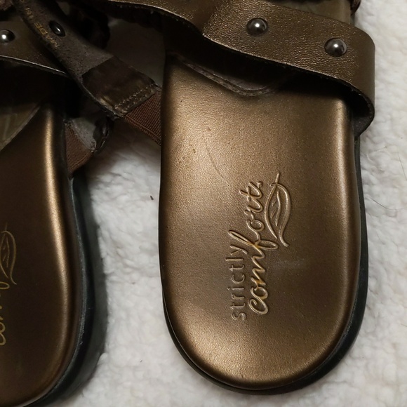 Sandals size 10 - Picture 2 of 7